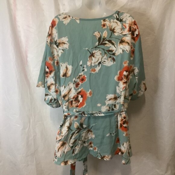 Shein Curve Women’s Floral Wrap V-Neck Short Sleeves Shirt Blouse Size 3XL - Picture 3 of 16